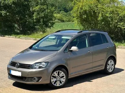 Gebraucht VW Golf Plus Life 122 PS (89 kW) 2013 Braun Van / Kleinbus