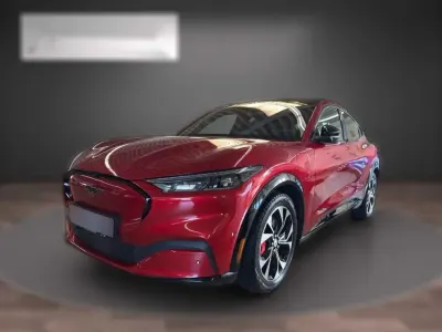Gebraucht Ford Mustang Mach-E 258 kW (351 PS) 2021 Rot metallic SUV