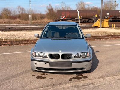 Gebraucht BMW 316 116 PS (85 kW) 2004 Silber Limousine
