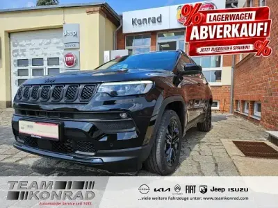 Neu Jeep Compass North 131 PS (96 kW) 2025 Schwarz SUV