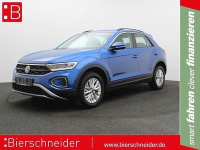 Blau Gebraucht 2024 VW T-Roc Life SUV | 25.750 € (Fairer Preis)