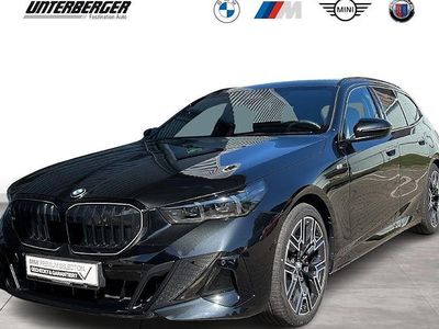 Gebraucht BMW 520 M Sport 197 PS (144 kW) 2025 Schwarz Kombi