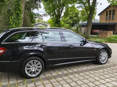 Gebraucht Mercedes E350 231 PS (169 kW) 2010 Schwarz Kombi