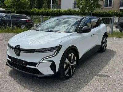 Gebraucht Renault Megane E-Tech Techno 160 kW (218 PS) 2023 Weiss 369 schwarz gne Kleinwagen