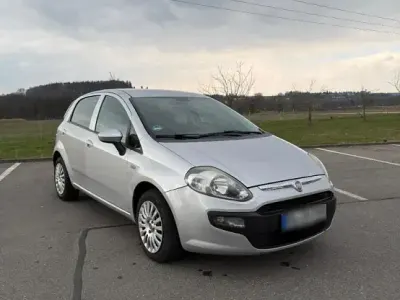 Gebraucht Fiat Punto 78 PS (57 kW) 2010 Grau Kleinwagen