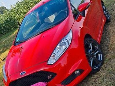 Gebraucht Ford Fiesta ST 182 PS (133 kW) 2016 Rot Kleinwagen