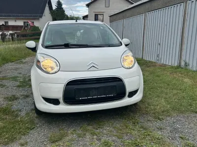 Gebraucht Citroën C1 67 PS (49 kW) 2009 Weiß Kleinwagen