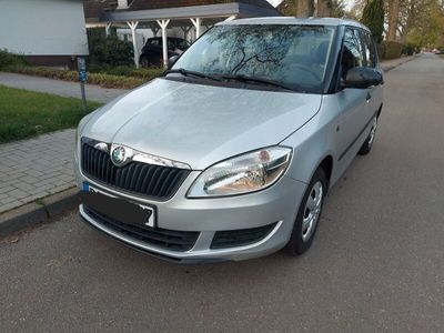 gebraucht Skoda Fabia 1.2l - DAB/Freisprecheinrichtung und Klima