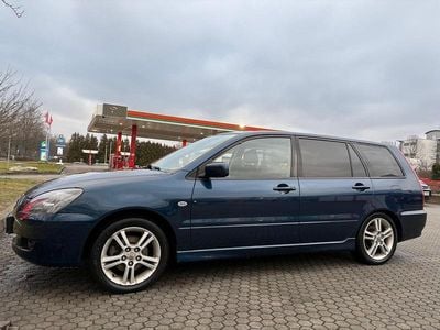 Blau Gebraucht 2004 Mitsubishi Lancer Kombi | 2.000 € (Fairer Preis)