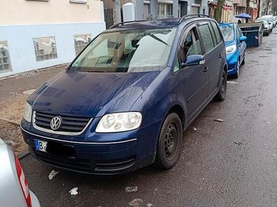 Blau Gebraucht 2003 VW Touran Van / Kleinbus | 1.100 € (Superpreis)