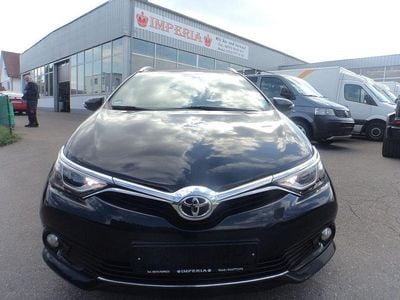 Blau Gebraucht 2016 Toyota Auris Touring Sports Edition-S Kombi | 10.999 € (Etwas zu teuer)