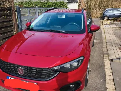 Gebraucht Fiat Tipo 110 PS (80 kW) 2017 Rot Kombi