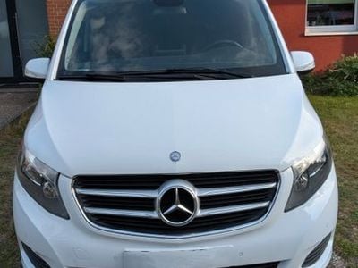 Mercedes V220