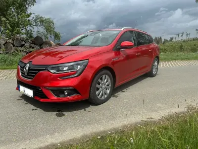 Gebraucht Renault Mégane IV Bose Edition 159 PS (116 kW) 2019 Rot Limousine