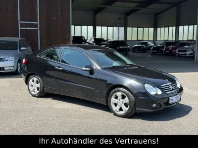 Gebraucht Mercedes C180 143 PS (105 kW) 2004 Schwarz Coupé