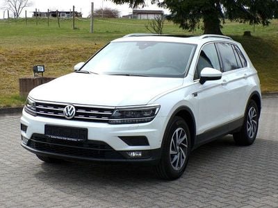 Second-hand VW Tiguan Sound 179 CP (131 kW) 2017 Alb SUV