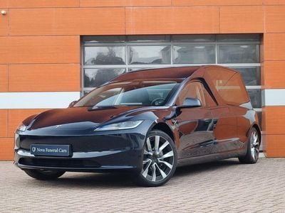 Second-hand Tesla Model 3 208 kW (283 CP) 2024 Albastru Berlinǎ