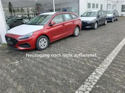 Neu Hyundai i30 101 PS (74 kW) 2026 Ultimate red metallic Kombi