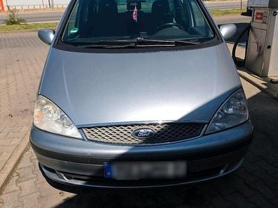 Begagnad Ford Galaxy 115 HK (84 kW) 2005 Silver Minibuss