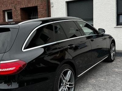 Mercedes E200