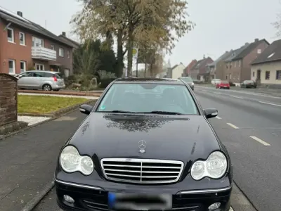 Brugt Mercedes 320 222 HK (163 kW) 2005 Sort Sedan