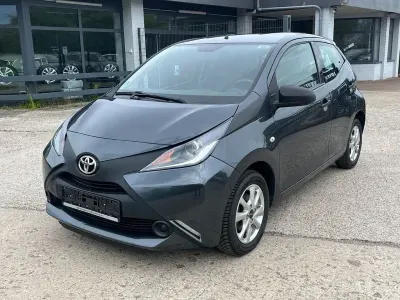 Gebraucht Toyota Aygo 69 PS (50 kW) 2016 Grau Kleinwagen