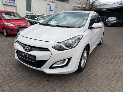 Gebraucht Hyundai i30 Edition 99 PS (72 kW) 2013 Weiß Limousine