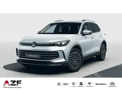 Gebraucht VW Tiguan Elegance 150 PS (110 kW) 2026 Oyster silver metallic SUV