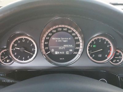 Schwarz Gebraucht 2010 Mercedes E200 Elegance Kombi | 10.200 € (Fairer Preis)