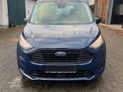Blau Gebraucht 2021 Ford Tourneo Active Van / Kleinbus | 19.499 €