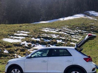 Second-hand VW T-Roc 116 CP (85 kW) 2018 Alb SUV