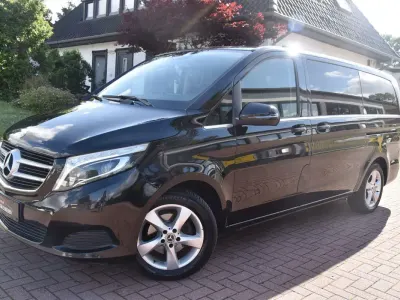 Gebraucht Mercedes V220 Avantgarde 163 PS (119 kW) 2019 Schwarz Van / Kleinbus