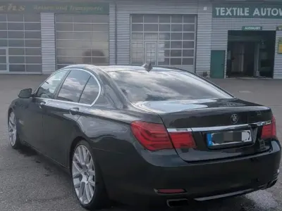 Gebraucht BMW 740 326 PS (239 kW) 2008 Schwarz Limousine