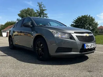 Używany Chevrolet Cruze 113 KM (83 kW) 2010 Szary Sedan/Limuzyna