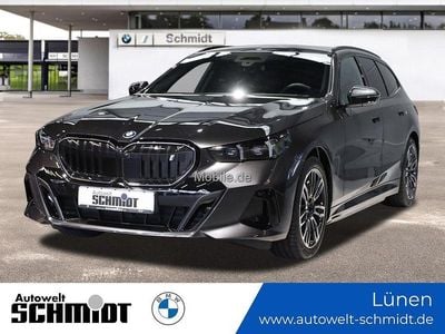 Grau Neu 2026 BMW i5 M Sport Kombi | 74.270 € (Fairer Preis)
