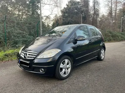 Gebraucht Mercedes A160 Avantgarde 95 PS (69 kW) 2009 Schwarz Kleinwagen
