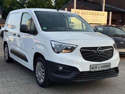 Gebraucht Opel Combo Selection 102 PS (75 kW) 2019 Weiß Van / Kleinbus