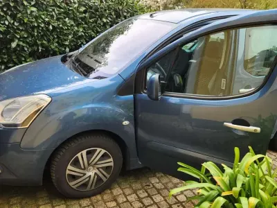 Gebraucht Citroën e-Berlingo Start 92 PS (67 kW) 2014 Blau Kombi