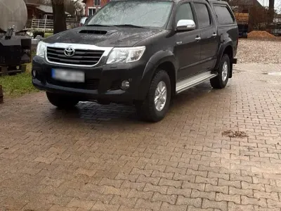Gebraucht Toyota HiLux 144 PS (105 kW) 2011 Schwarz Pickup