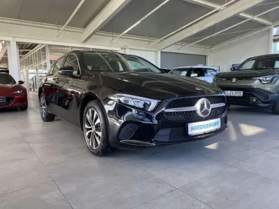 Gebraucht Mercedes A250 Business 218 PS (160 kW) 2020 Kosmosschwarz (metallic) Limousine