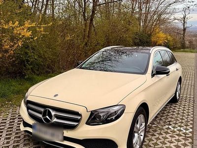 Gebraucht Mercedes E220 Avantgarde 194 PS (142 kW) 2018 Schwarz Kombi