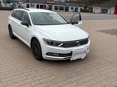 Gebraucht VW Passat 150 PS (110 kW) 2017 Weiß Kombi