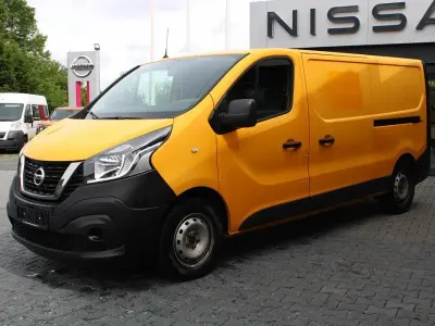 Gebraucht Nissan NV300 S 120 PS (88 kW) 2021 Maisgelb ral1006 Van
