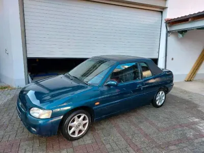Gebraucht Ford Escort Cabriolet Ghia 105 PS (77 kW) 1995 Grün Cabrio