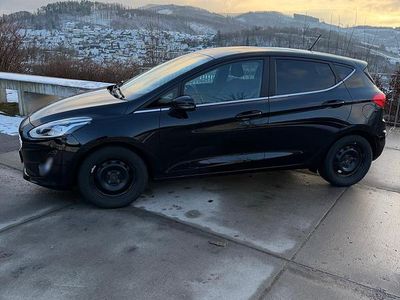 Gebraucht Ford Fiesta 101 PS (74 kW) 2018 Schwarz Kleinwagen