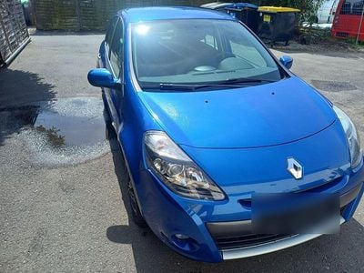 Usata Renault Clio II Expression 75 CV (55 kW) 2010 Blu Utilitaria