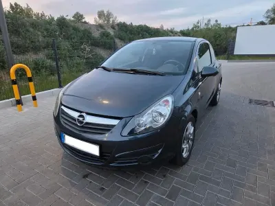Gebraucht Opel Corsa 80 PS (58 kW) 2010 Andere farben Kleinwagen