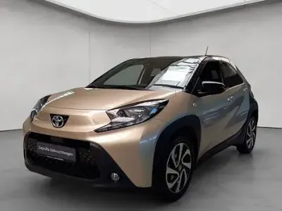 Brugt Toyota Aygo X Basis 72 HK (52 kW) 2023 Beige SUV