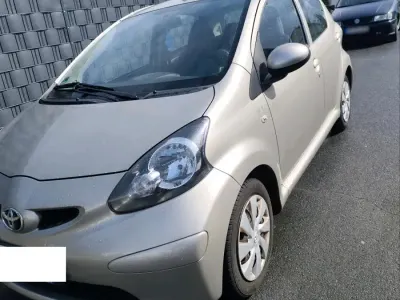 Gebraucht Toyota Aygo 68 PS (50 kW) 2007 Gold Kleinwagen