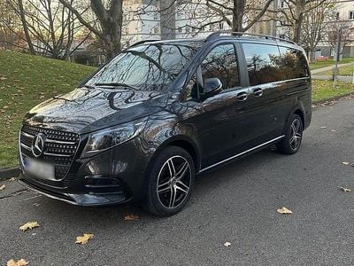 Gebraucht Mercedes V300 AMG 237 PS (174 kW) 2025 Grau Van / Kleinbus